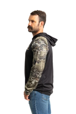 Realtree Men's Folsom Performance Hooded Long Sleeve Tee | EXCAPE -Realtree C11210 BK detail2 68945.1693250511