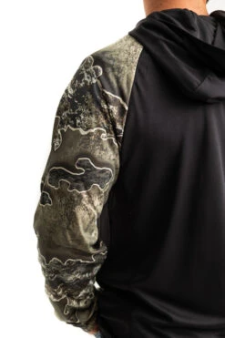 Realtree Men's Folsom Performance Hooded Long Sleeve Tee | EXCAPE -Realtree C11210 BK detail3 13390.1693250511