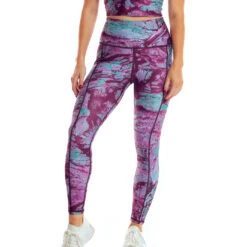 Realtree Women's 7/8 Leggings With Cell Pockets | Aspect -Realtree Leggings front PK 02016.1688074152