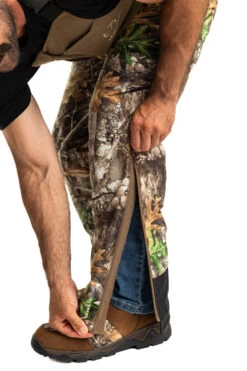 Realtree Camo Pro Staff Insulated Waterproof Bibs | EDGE 14 Realtree Camo Pro Staff Insulated Waterproof Bibs | EDGE -Realtree RO529 ED ZIPPER 34709.1692996001
