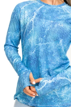 Realtree Fishing Long Sleeve Performance Women's Blue Raglan Shirt | Mako 8 Realtree Fishing Long Sleeve Performance Women's Blue Raglan Shirt | Mako -Realtree W106 MB DETAILS 38532.1692990423