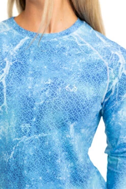 Realtree Fishing Long Sleeve Performance Women's Blue Raglan Shirt | Mako 9 Realtree Fishing Long Sleeve Performance Women's Blue Raglan Shirt | Mako -Realtree W106 MB LOGO 71085.1692990423