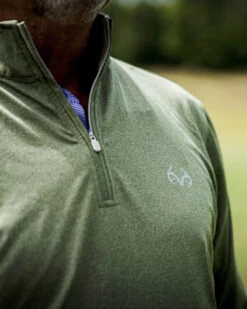 Realtree Men's Exclusive Green Pro Staff 1/4 Zip Lightweight Pullover -Realtree de6920ae dc28 11ec bae0 525400cb626e 18526.1676473194